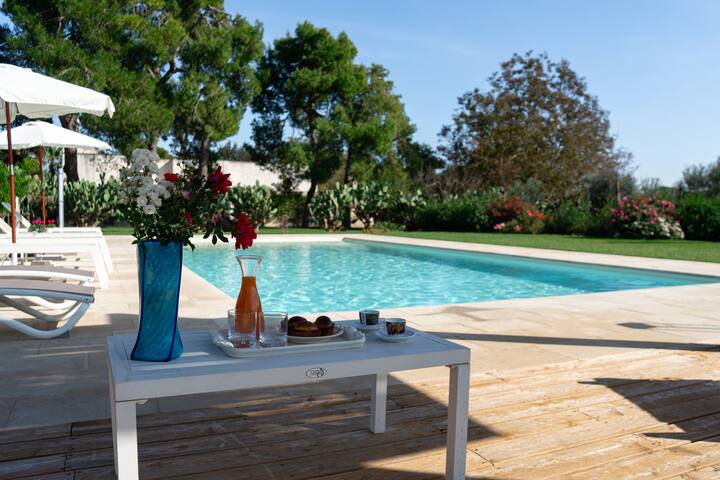 Villa Galluccio with swimming pool gallery image 3