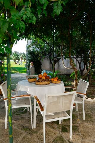 Villa Galluccio with swimming pool gallery image 5