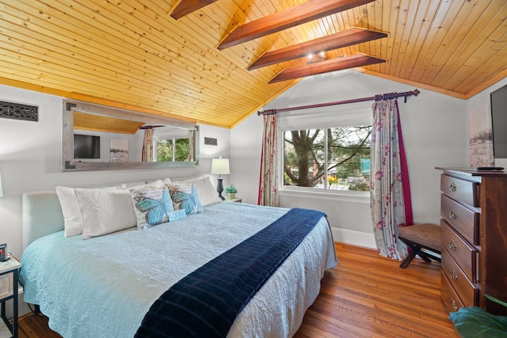 ห้องนอนเตียงคิงไซส์ 