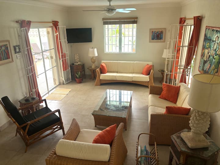 Breezy Beautiful Villa Near Beach & Surf Spots - Barbados