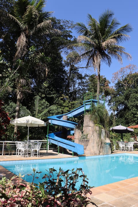 Sítio Parque das Águas - Mountain Retreat with Pool