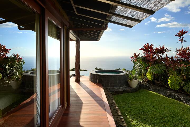 #1 AirBnb in Kona | Condé Nast | Aolani House gallery image 2