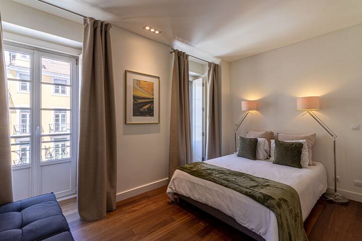 Chiado Deluxe Modern Feel 3 BR Apartment gallery image 4