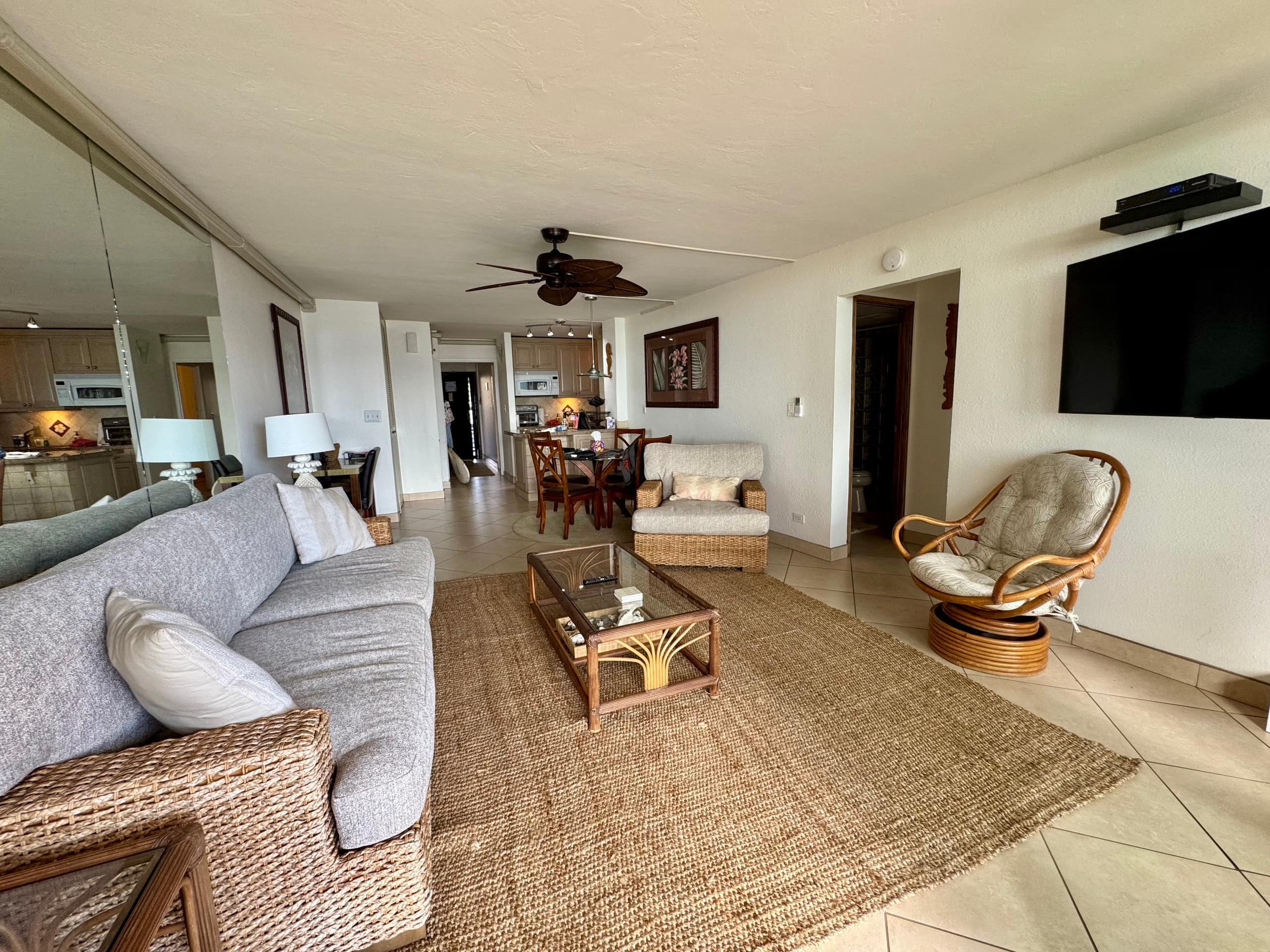 Condo in Wailuku · ★4.88 · 2 bedrooms · 2 beds · 2 baths - Image 3