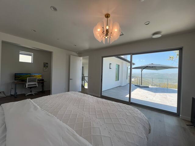 Secluded Mountain retreat gallery image 5