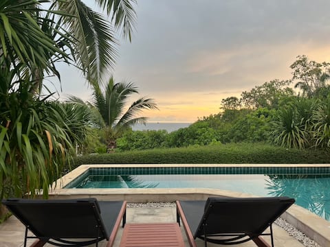 Phukao Villa - Sea view, walking distance to beach