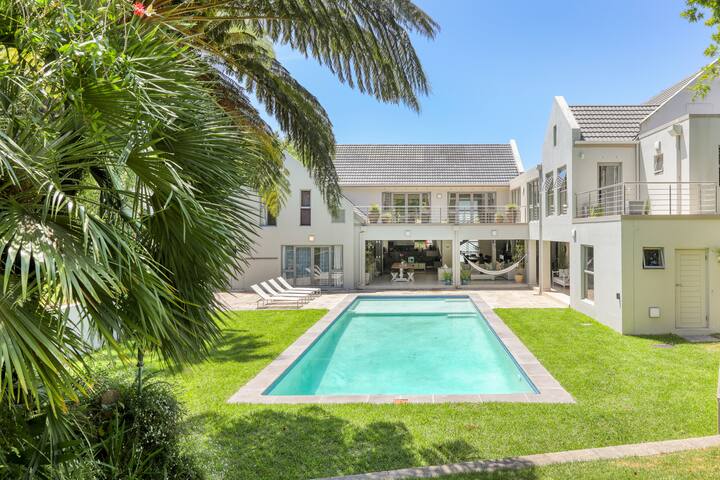 Upper Constantia 5-Bed Family Retreat