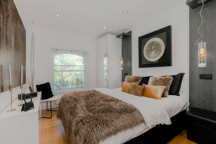 CoventGarden DeLuXxe Smart Families & Couples Pad gallery image 3