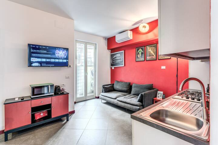 Cozy Apartment Fabia 300 mt from Colosseum gallery image 5