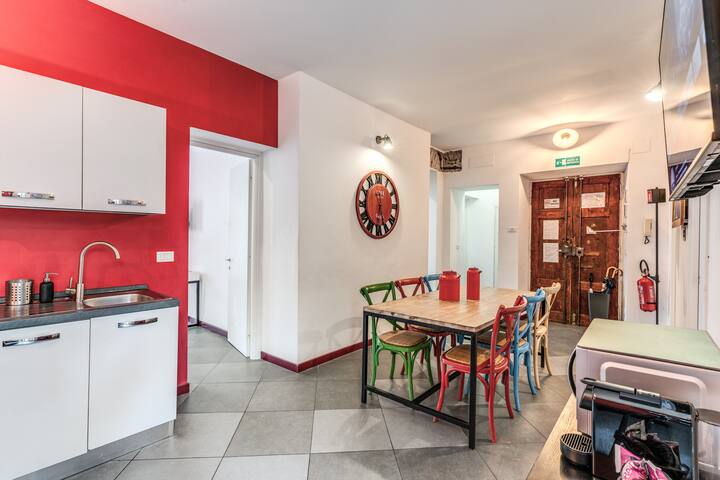 Cozy Apartment Fabia 300 mt from Colosseum gallery image 3