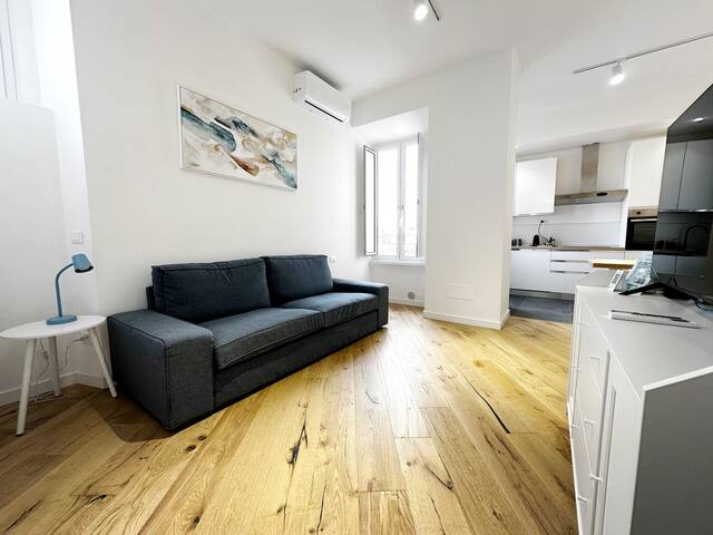 Charming Apartment Antonia 300 mt from Colosseum