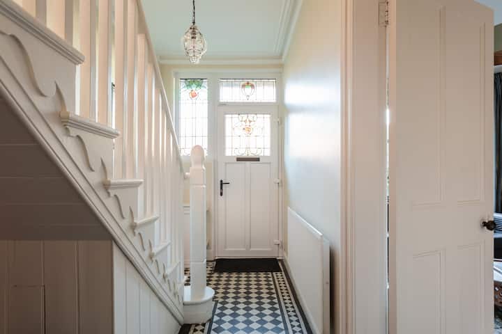 Tranquil Victorian Home | Popular Ormeau Road