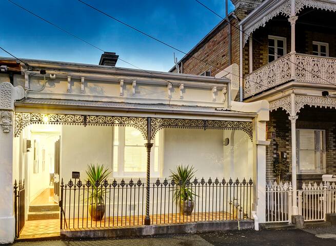 Renovated Terrace in Trendy Fitzroy gallery image 3