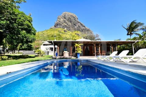 Villa Alira in Le Morne with private pool and wifi