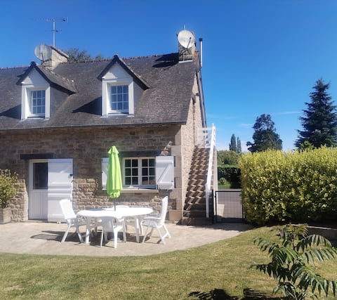 Quiet apartment in farmhouse