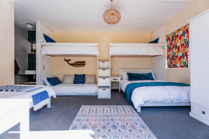 1 min to beach, Cape Town, Scarborough gallery image 5