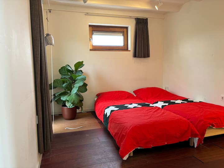 غرفة النوم 2