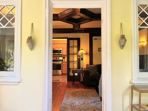 Top Airbnb: Sunny Riverfront Cottage in Monte Rio