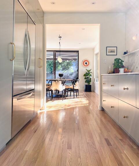 Inspired in La Cañada, 5 minutes to Rose Bowl.