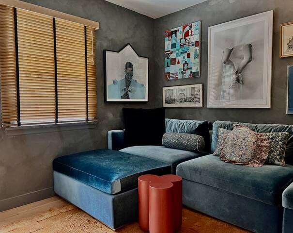 Inspired in La Cañada, 5 minutes to Rose Bowl. gallery image 3