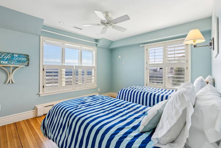 Oceanfront view - Second Floor BR with Two Twins