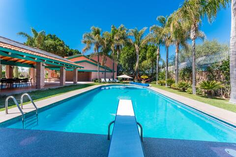 Breathtaking House with Private Pool