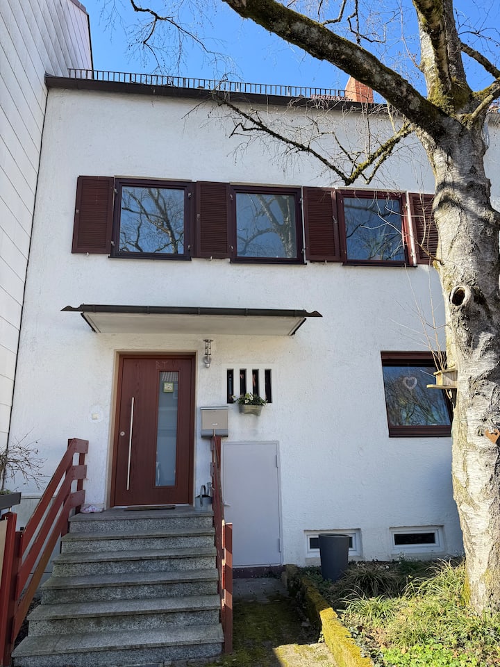 25 Min To Oktoberfest. Big House With Garden - München