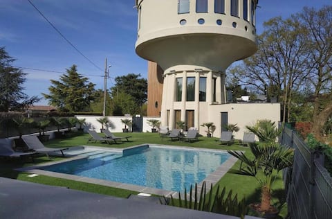 Private room, unique, hot tub