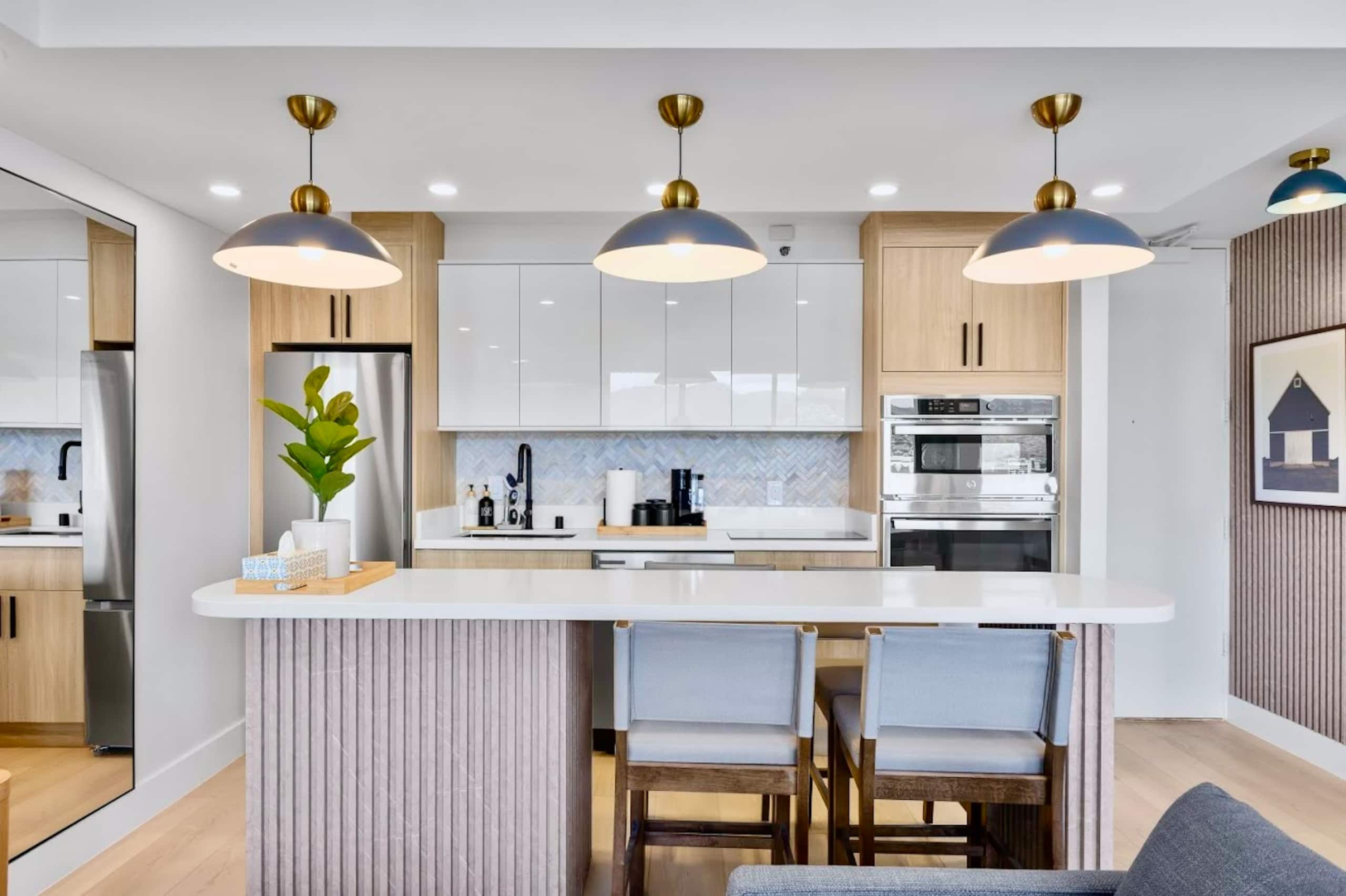19F-Newly Renovated Banyan- Stunning 1BR/Parking - Image 12