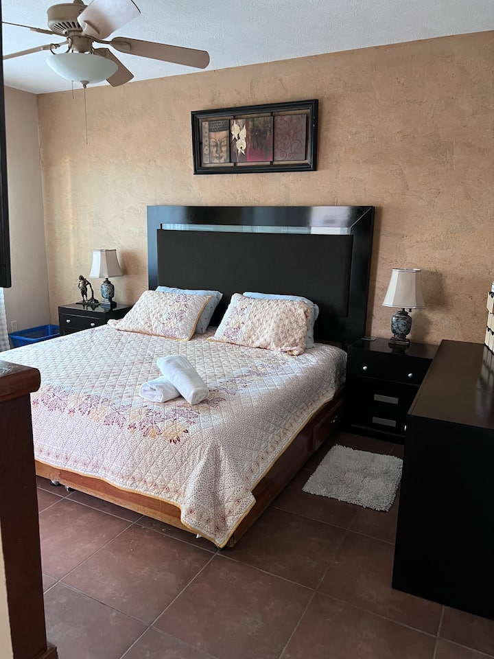 Chambre principale avec lit King Size