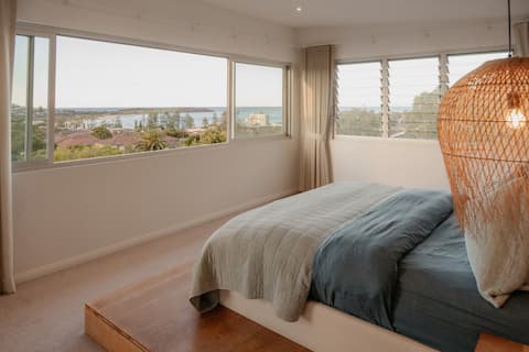 Dee Why Luxury Family Home - new listing!