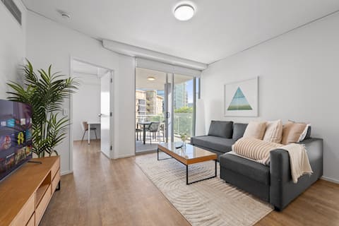 Comfy 2BR Stay With Secure Parking | Close To All