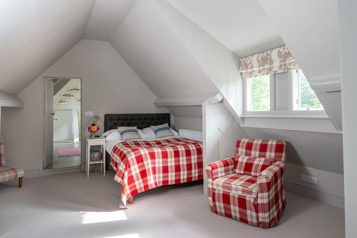 საძინებელი 4