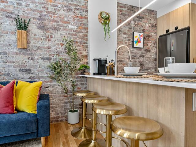 New* Harvard/MIT vintage/modern retreat. Sleeps 9! gallery image 4