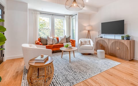 Popular Airbnb listing: New Luxury Duplex Near Harvard, T, MIT in Cambridge / Newton