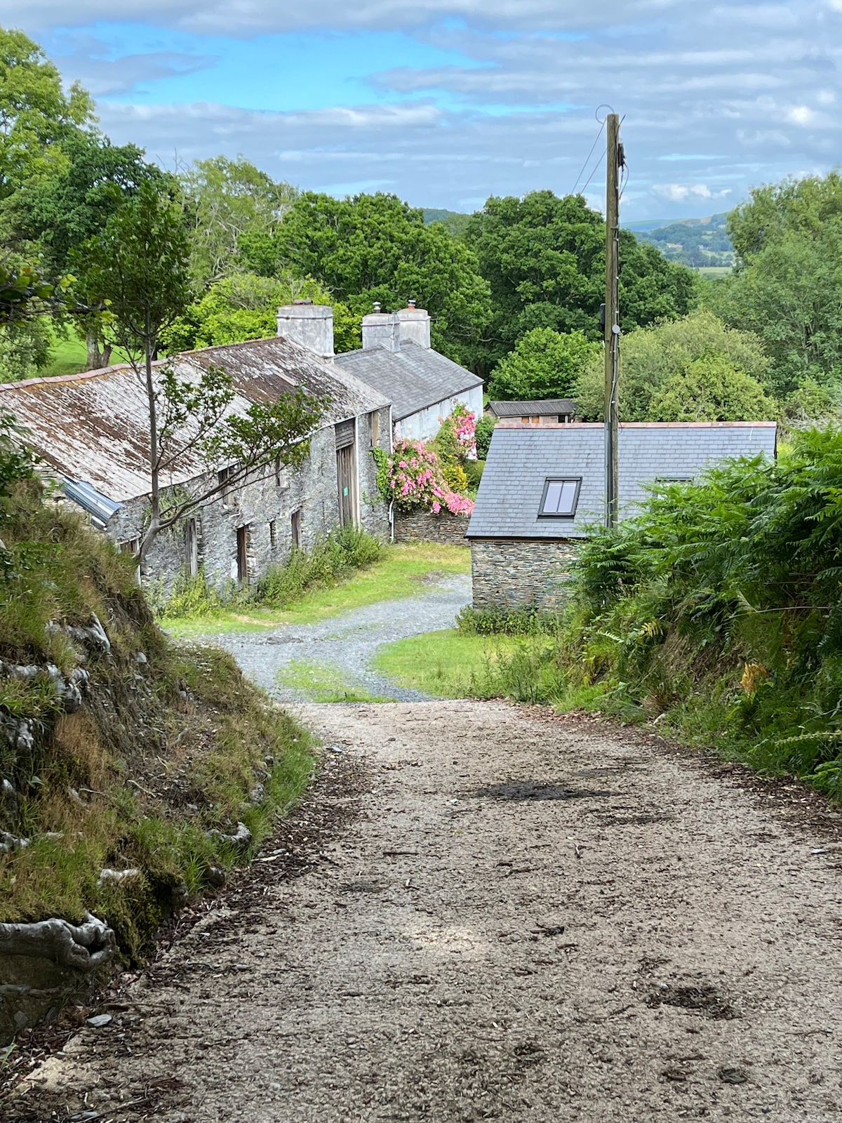 Glan-y-morfa, stunning Welsh farmhouse. - Houses for Rent in Pennal near  Aberdovey, Wales, United Kingdom - Airbnb, image size:1200x1600