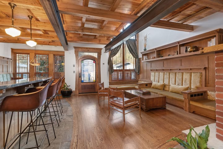 Cultus Lake Craftsman’s Cottage - 奇利瓦克