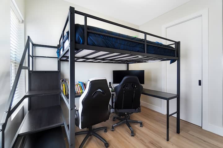 Голямо двуетажно легло