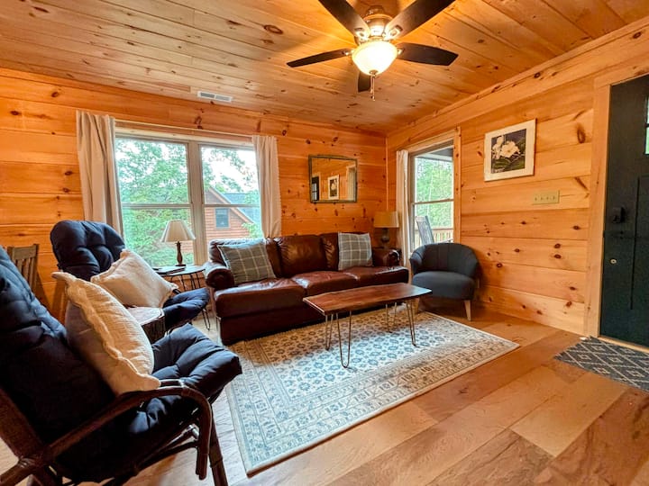 Wild Rose Cottage - In Rumbling Bald - Lake Lure - Lake Lure, NC