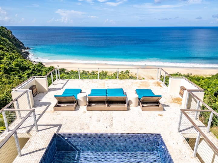 Villa Lune, 3 Bds, Pool, Beautiful Beach Views