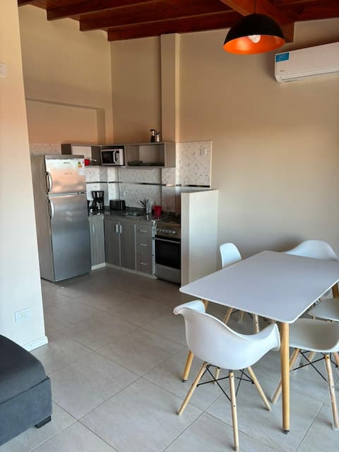 3 rooms in downtown La Lucila and 100 meters from the sea