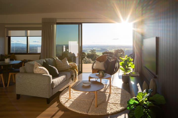 Mountain Rise Retreat - Luxury With A Spa - Cambridge