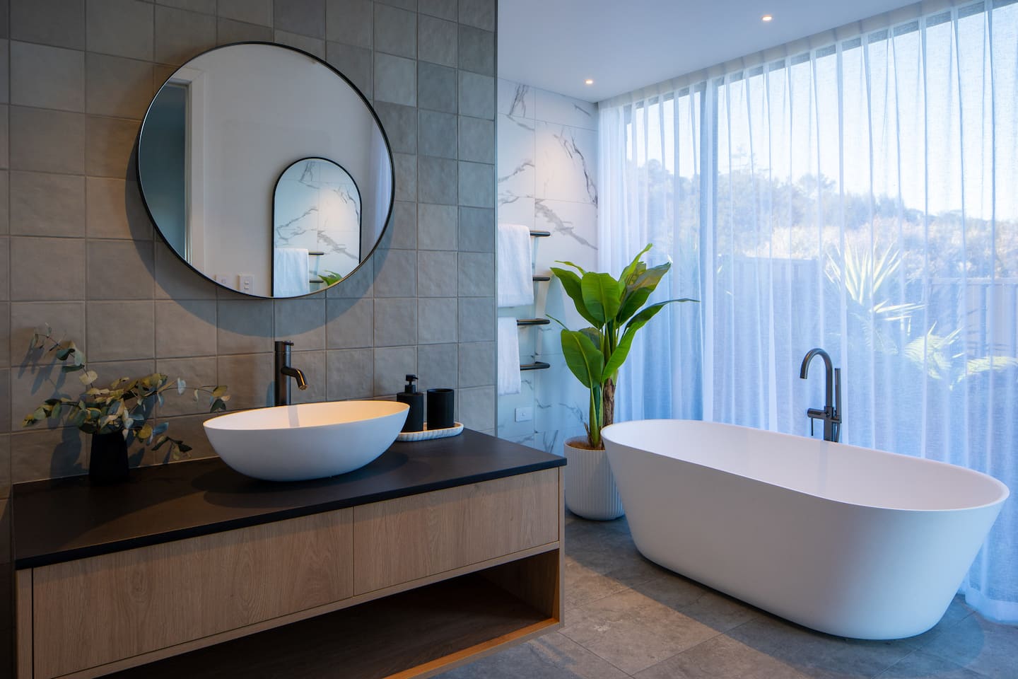 Mountain Rise Retreat - Luxury With A Spa 5