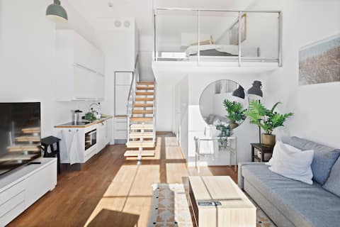 Top Airbnb: Loft Studio in CityCenter 5 min from Central Stati in Sentrum