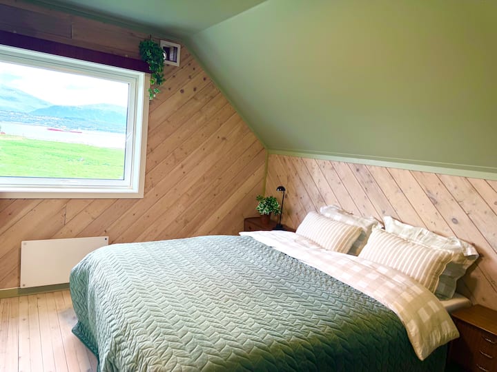 Соба за спиење 2