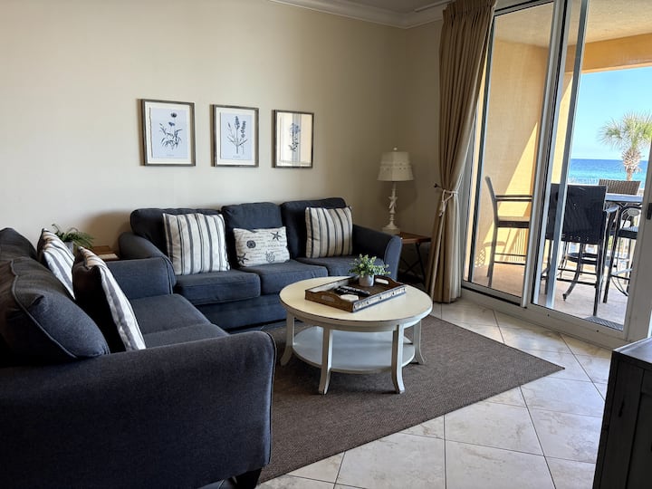 Amplia sala de estar/área de relajación