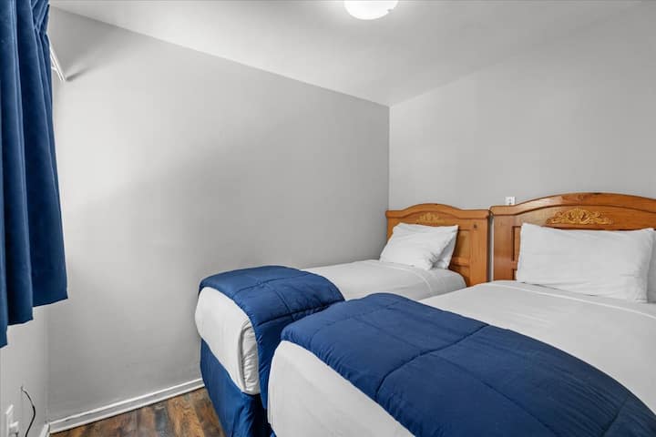 Rest Haven Motel -Deluxe Queen- Historic Route 66- - Santa Monica, CA