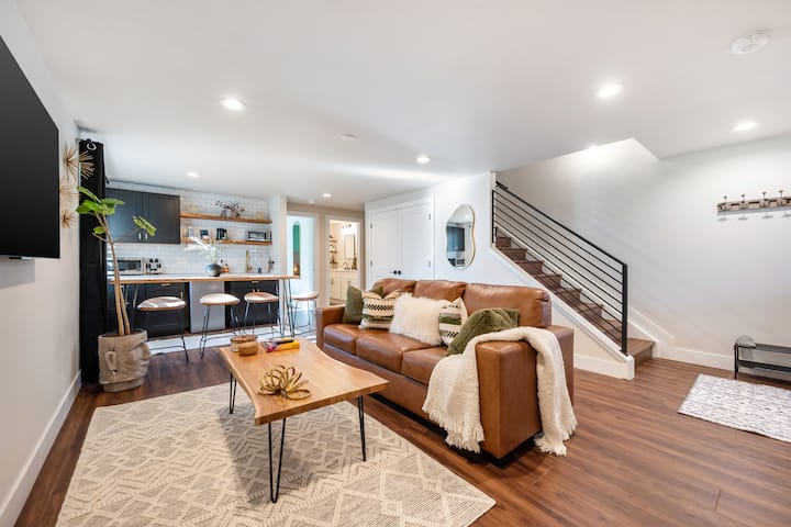 Private Suite + Garage | Quiet, Near Lohi/downtown - Denver, CO