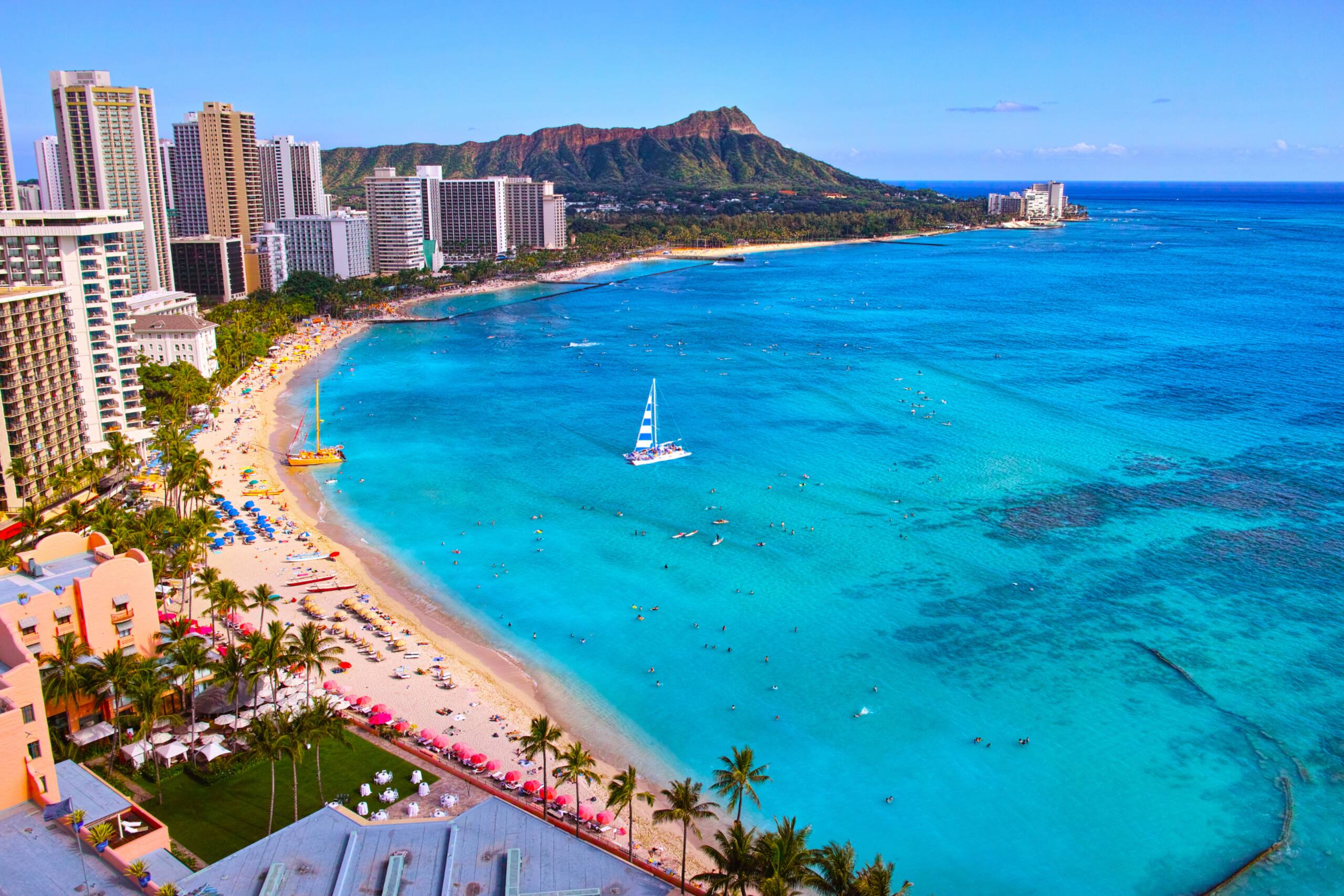 Waikiki studio w/ city skyline view & beach access - Image 75