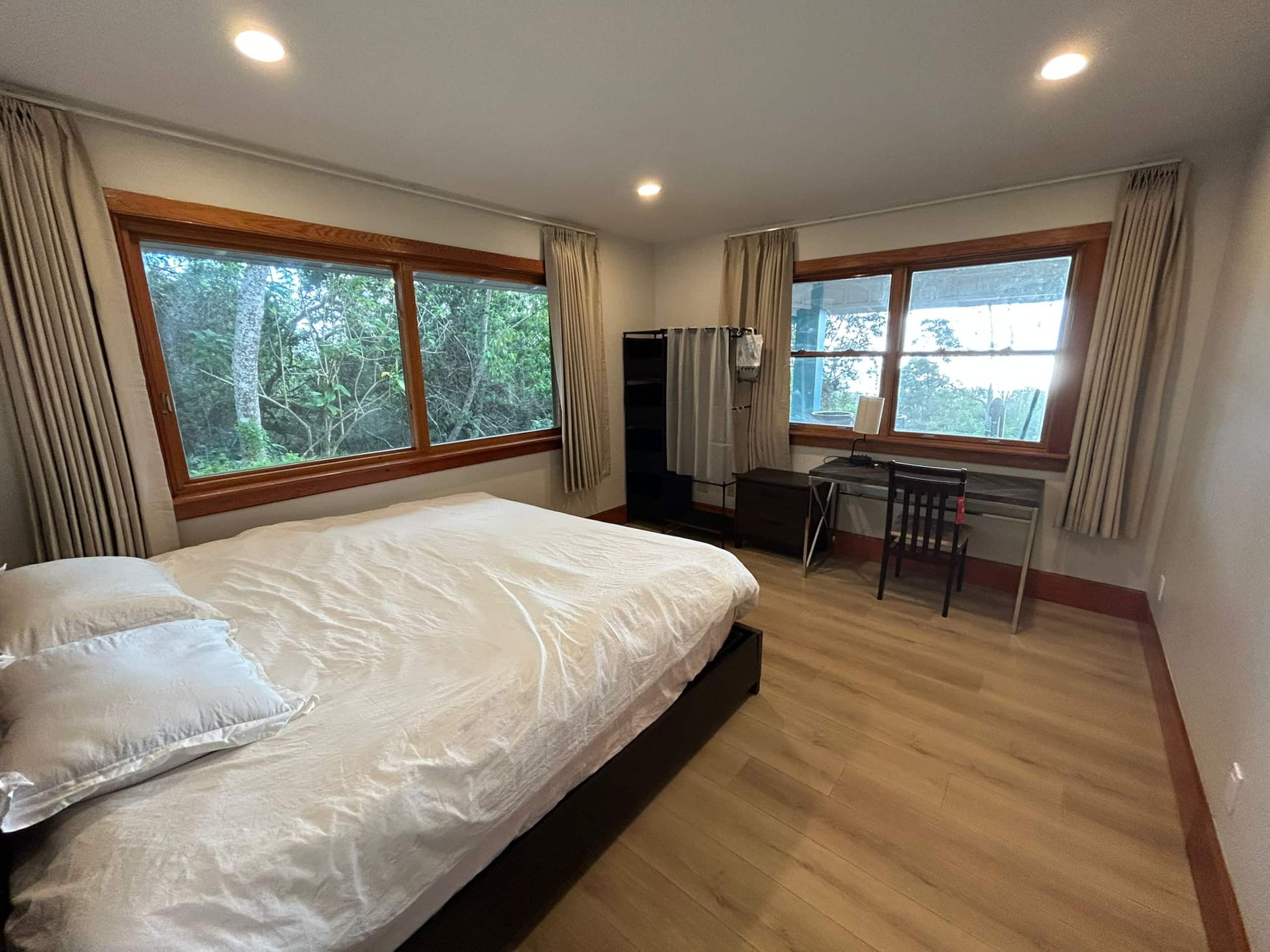 Cabin in Holualoa · ★4.8 · 3 bedrooms · 3 beds · 2 private baths - Image 2
